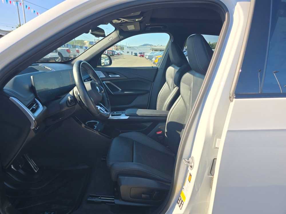 Used 2023 BMW X1 xDrive28i w/ Premium Package AWD/4WD image 9