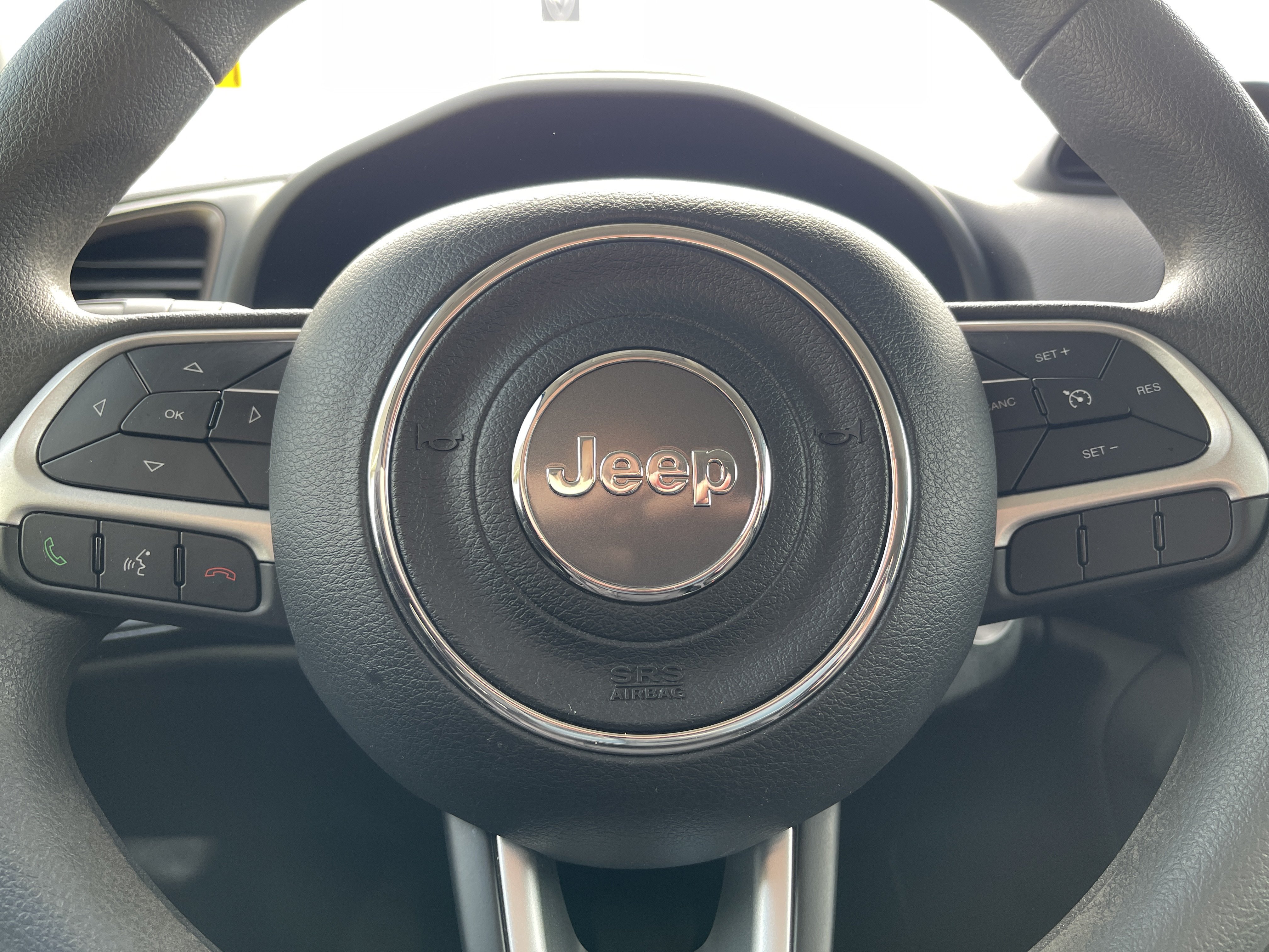 Used 2023 Jeep Renegade Latitude AWD/4WD image 14