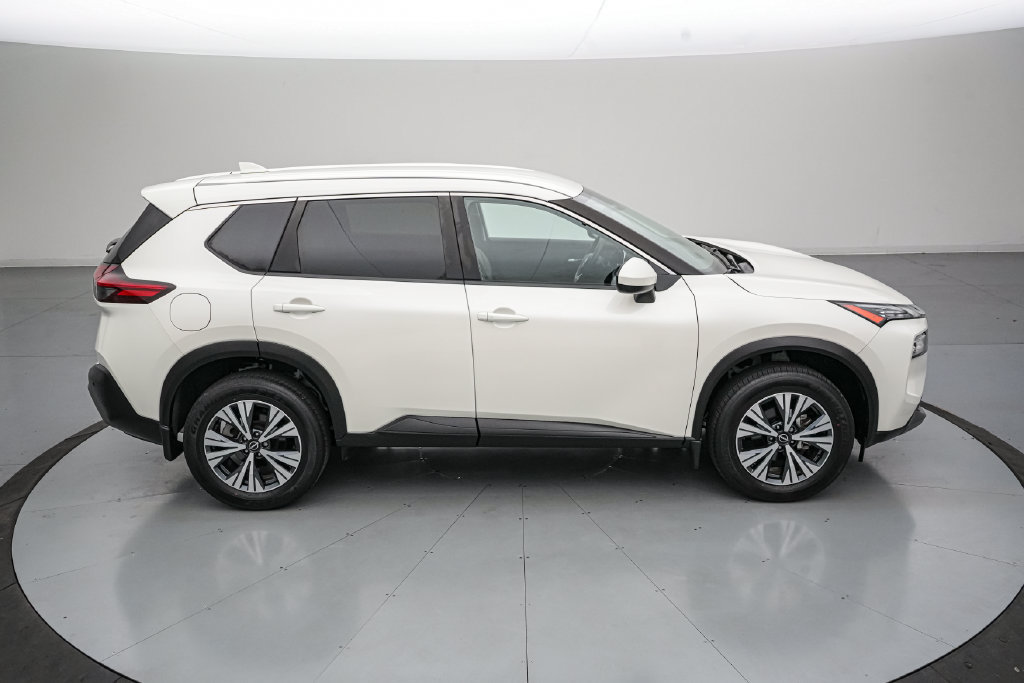 Used 2023 Nissan Rogue SV AWD/4WD image 3