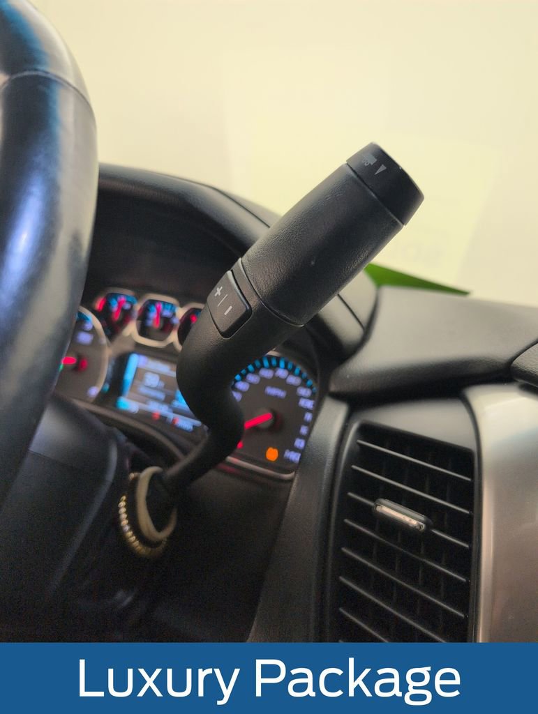 Used 2019 Chevrolet Suburban LT w/ LT Signature Package RWD image 31