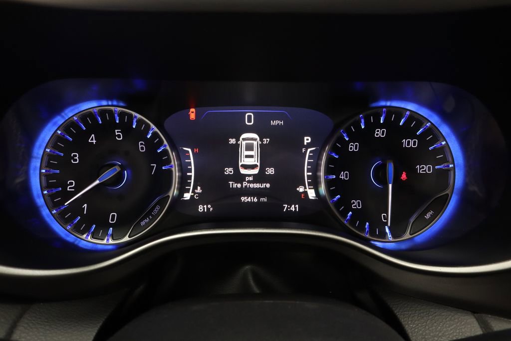 Used 2022 Chrysler Pacifica Touring-L FWD image 31