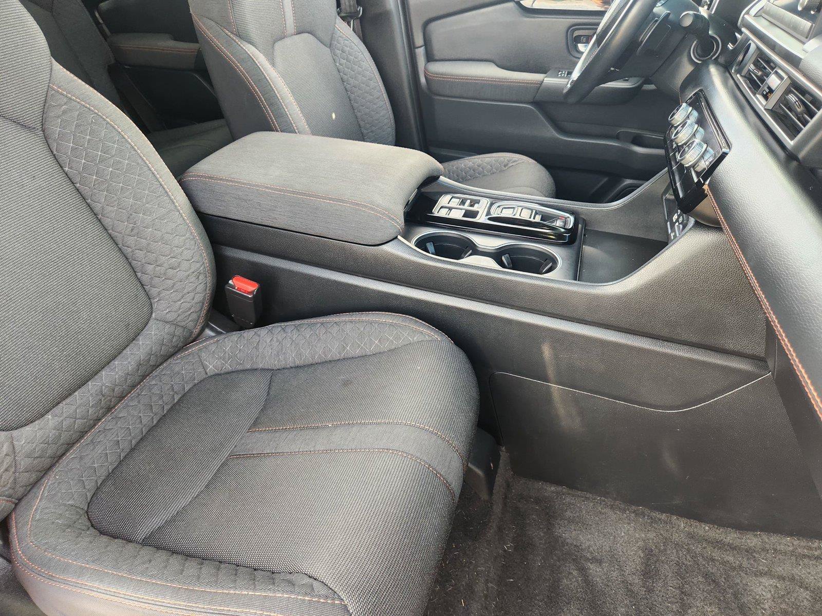 Used 2023 Honda Pilot Sport image 28