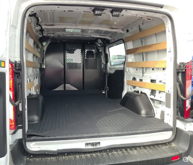 Certified 2018 Ford Transit 250 130 Low Roof w/ Exterior Upgrade Package RWD image 9