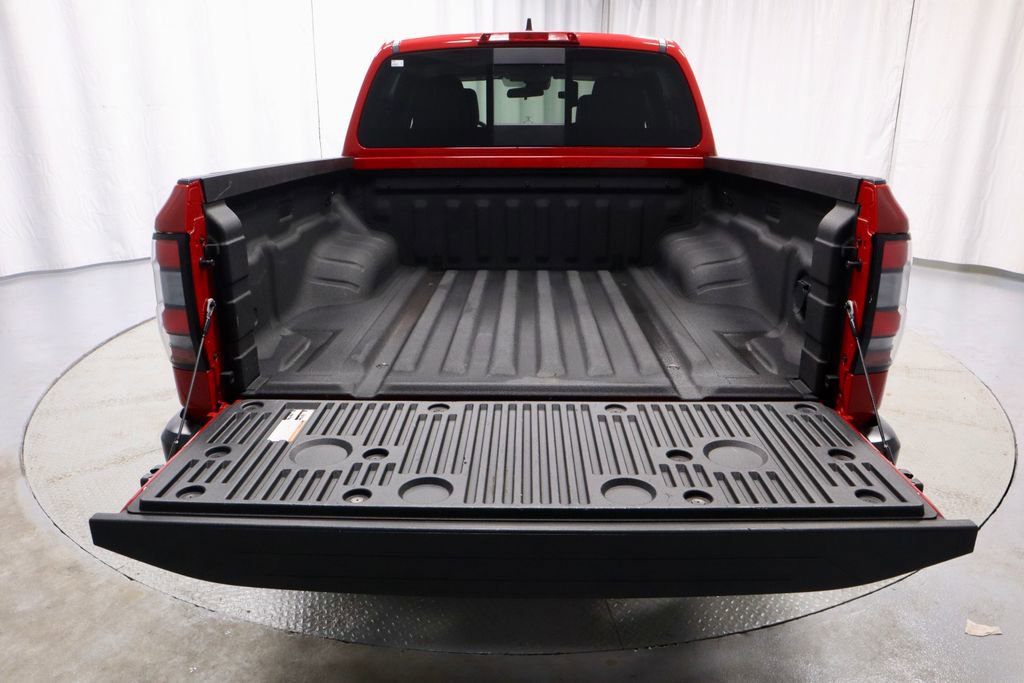 Used 2025 Nissan Frontier S w/ S Utility Package image 14