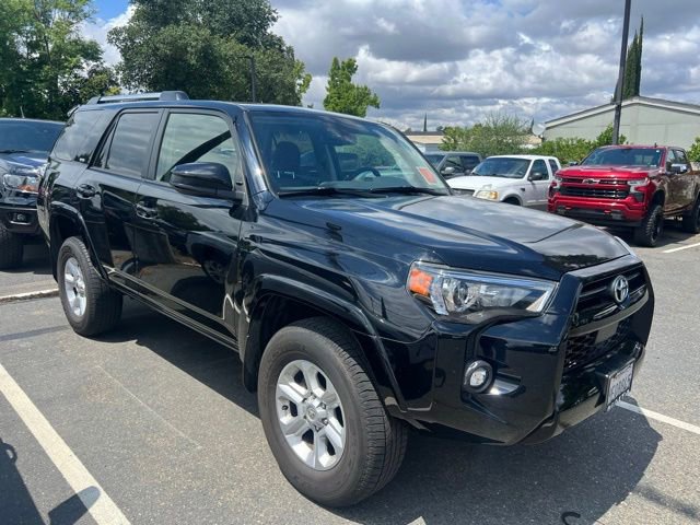 Used 2023 Toyota 4Runner SR5 AWD/4WD image 4