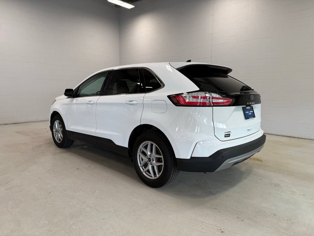 Certified 2024 Ford Edge SEL w/ Convenience Package AWD/4WD image 5