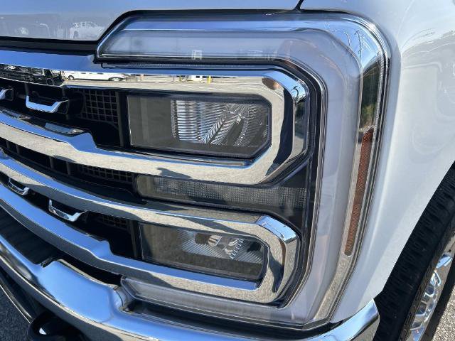 Certified 2025 Ford F250 Lariat w/ Lariat Ultimate Package AWD/4WD image 10