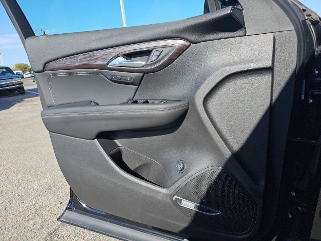 Used 2021 Buick Envision Avenir w/ Technology Package II AWD/4WD image 27