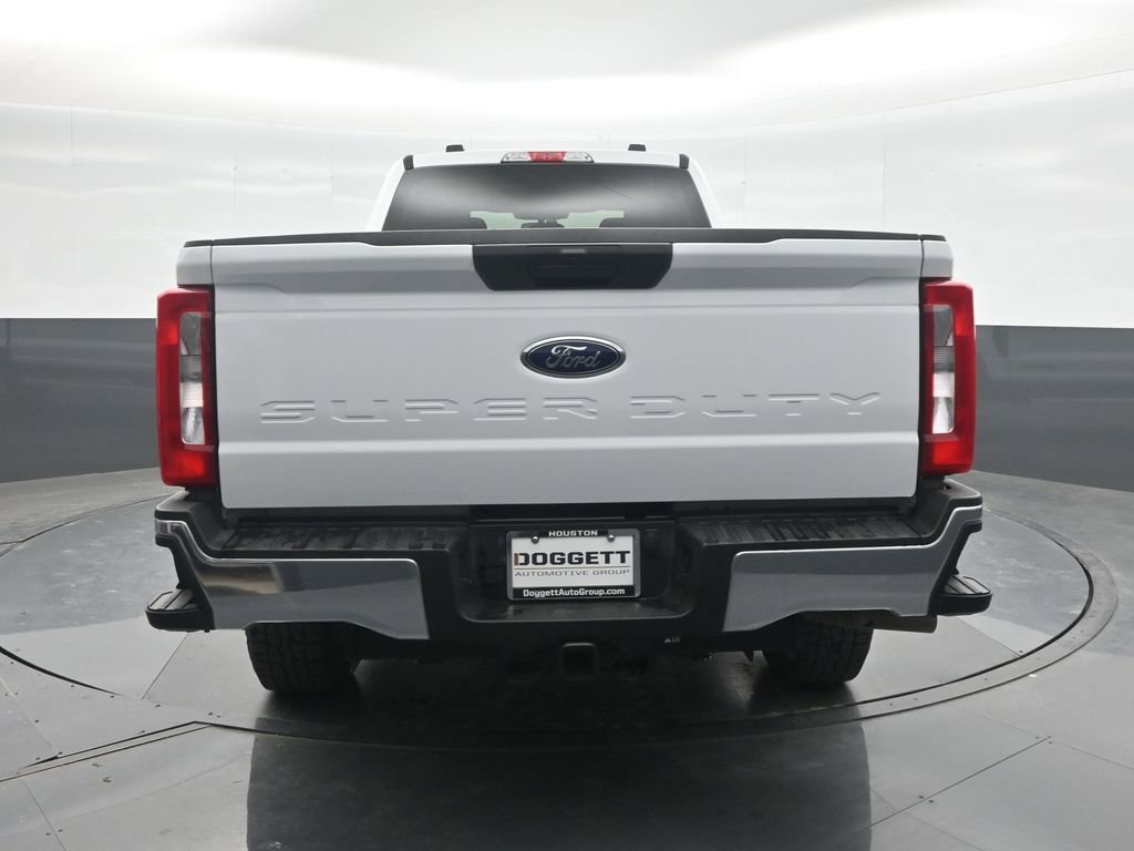 Certified 2025 Ford F250 XLT AWD/4WD image 17