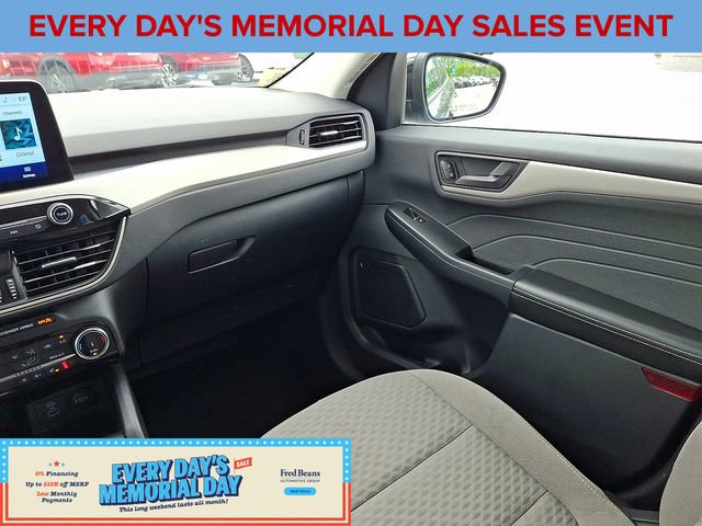 Certified 2022 Ford Escape SE w/ SE Sport Appearance Package AWD/4WD image 16