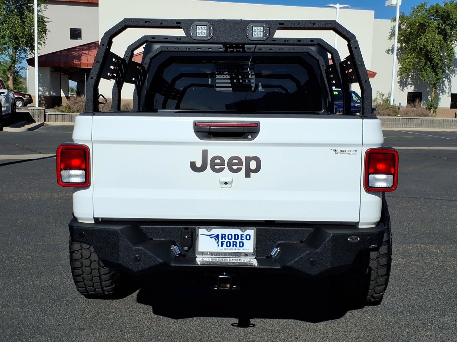 Used 2022 Jeep Gladiator Mojave AWD/4WD image 4