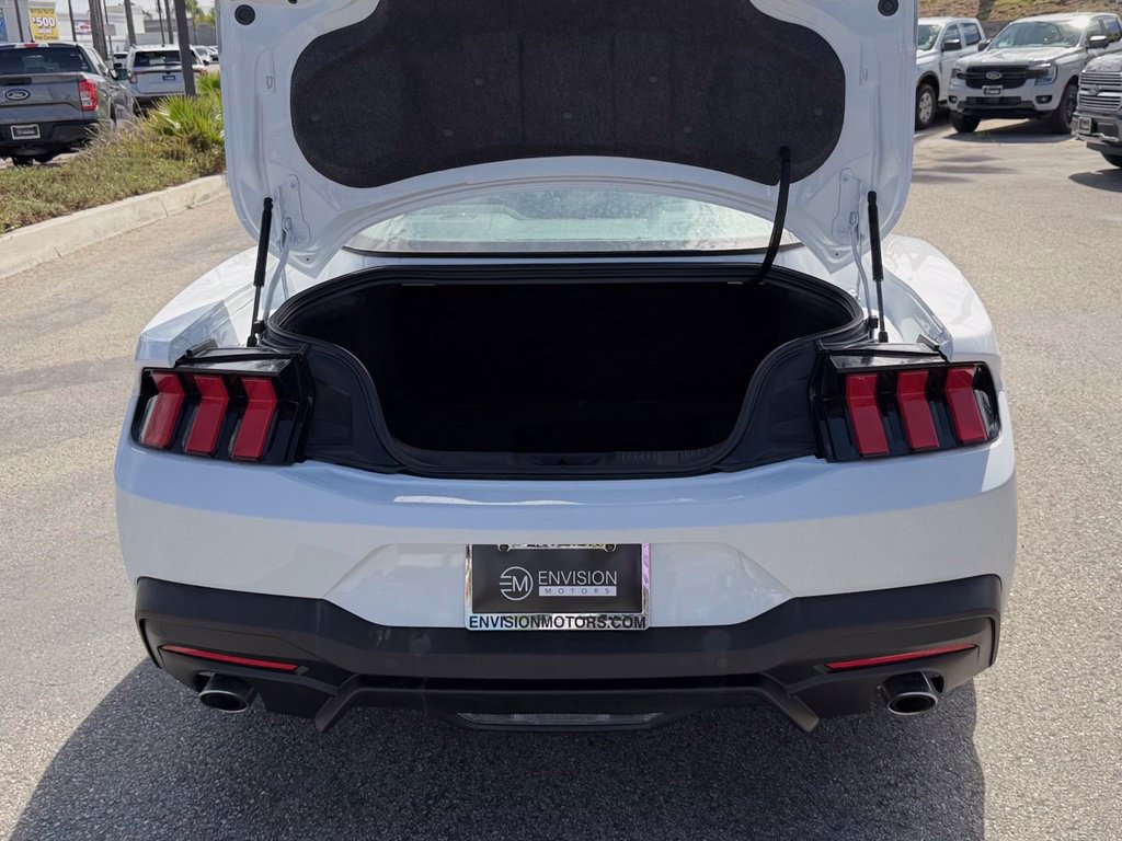 Certified 2025 Ford Mustang Coupe RWD image 10