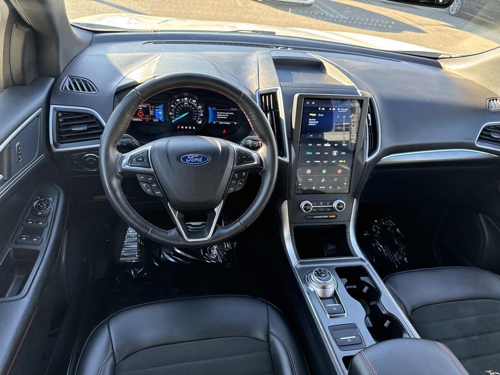 Certified 2023 Ford Edge ST-Line image 10