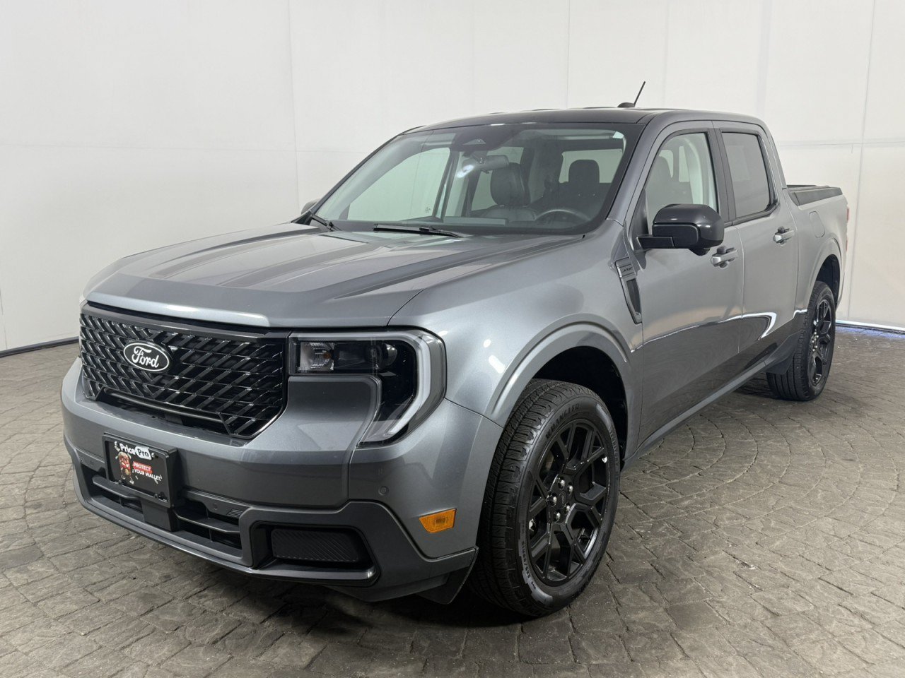 Certified 2025 Ford Maverick Lariat w/ Black Appearance Package AWD/4WD image 3