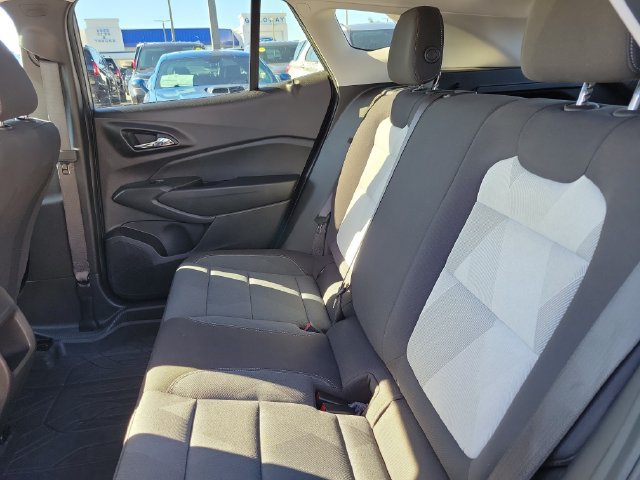 Used 2026 Chevrolet Trax LS w/ LS Convenience Package FWD image 15