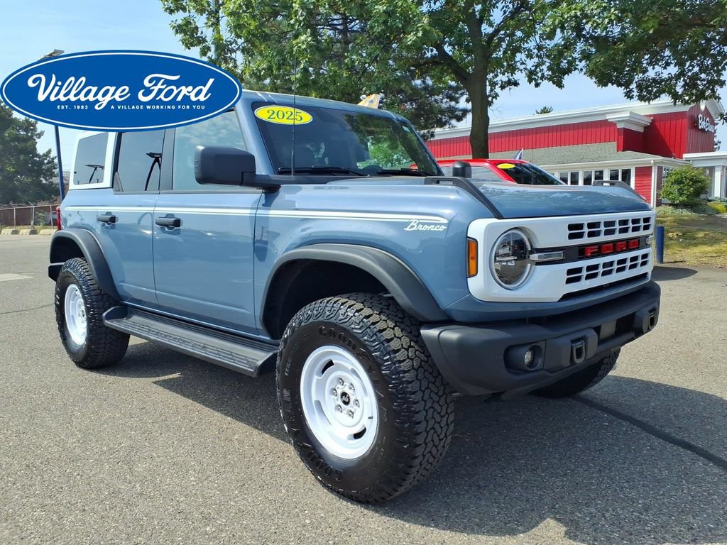 Certified 2025 Ford Bronco Heritage Edition AWD/4WD image 4