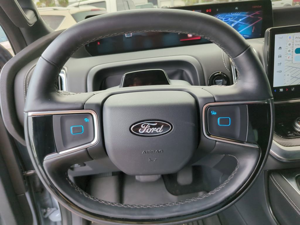 Certified 2025 Ford Expedition Platinum w/ Stealth Performance Package AWD/4WD image 32
