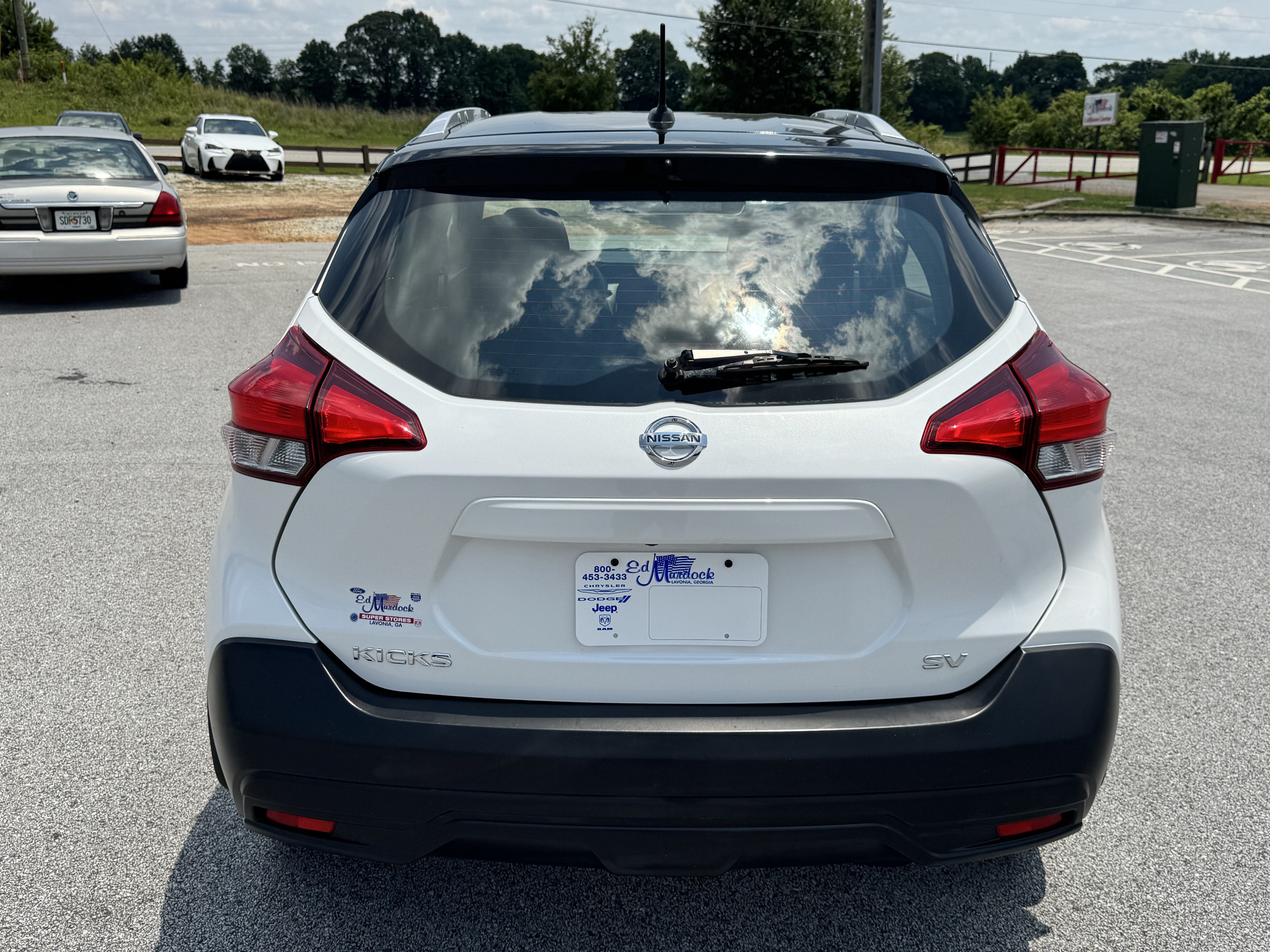 Used 2019 Nissan Kicks SV FWD image 6