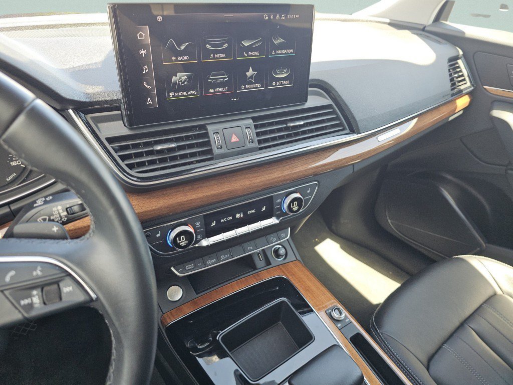 Used 2023 Audi Q5 2.0T Premium w/ Convenience Package AWD/4WD image 32