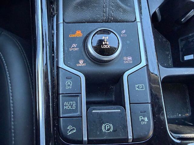 Used 2023 Kia Sorento SX AWD/4WD image 14