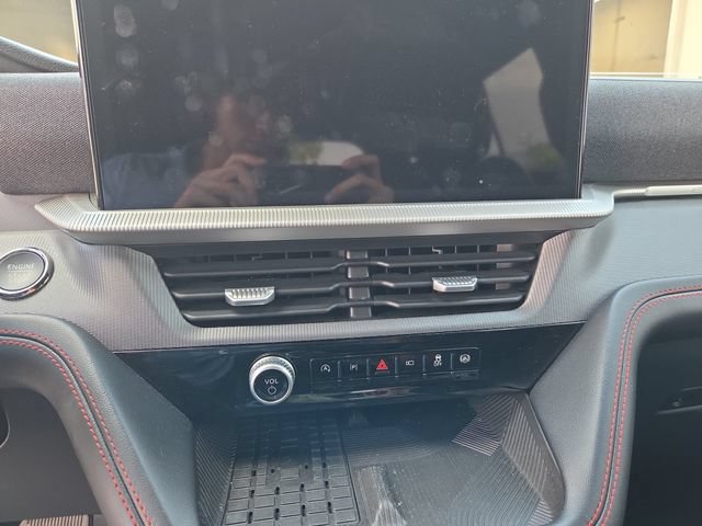 Certified 2025 Ford Explorer ST AWD/4WD image 17