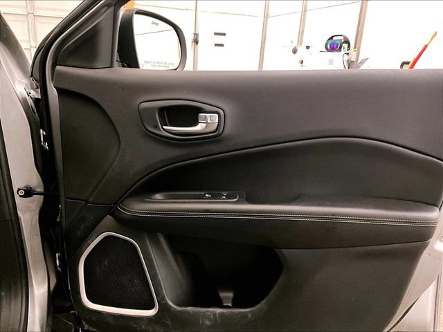 Used 2021 Jeep Compass Latitude w/ Convenience Group AWD/4WD image 23