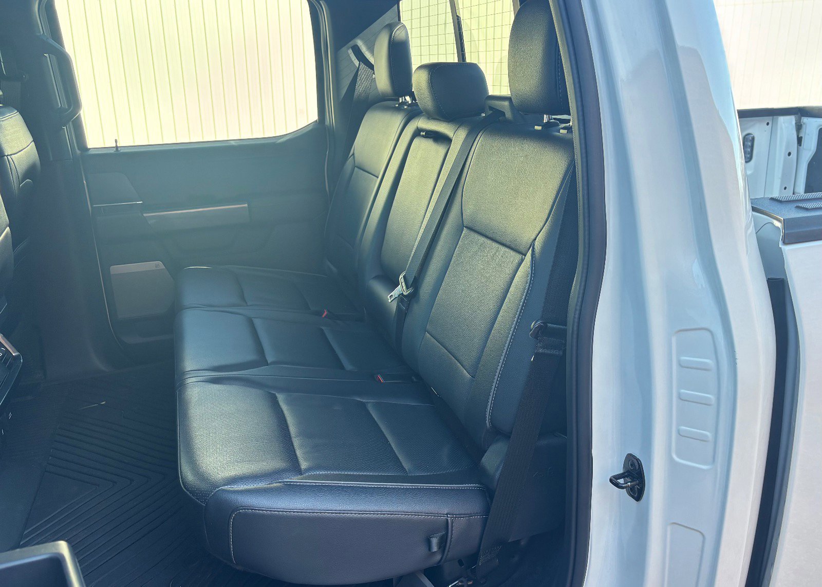 Certified 2022 Ford F150 Lariat w/ Equipment Group 502A High image 22