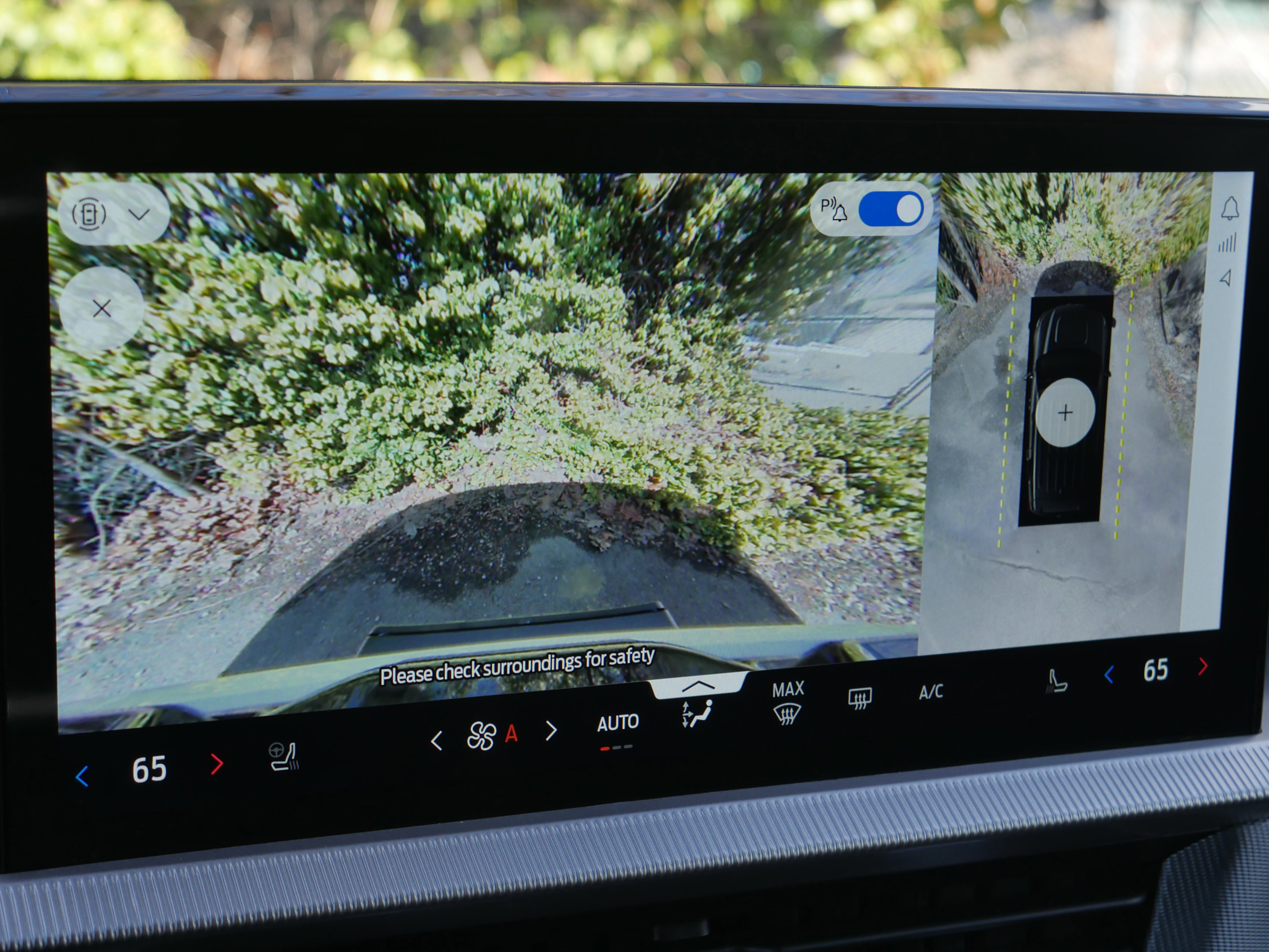 Certified 2025 Ford Explorer ST image 23