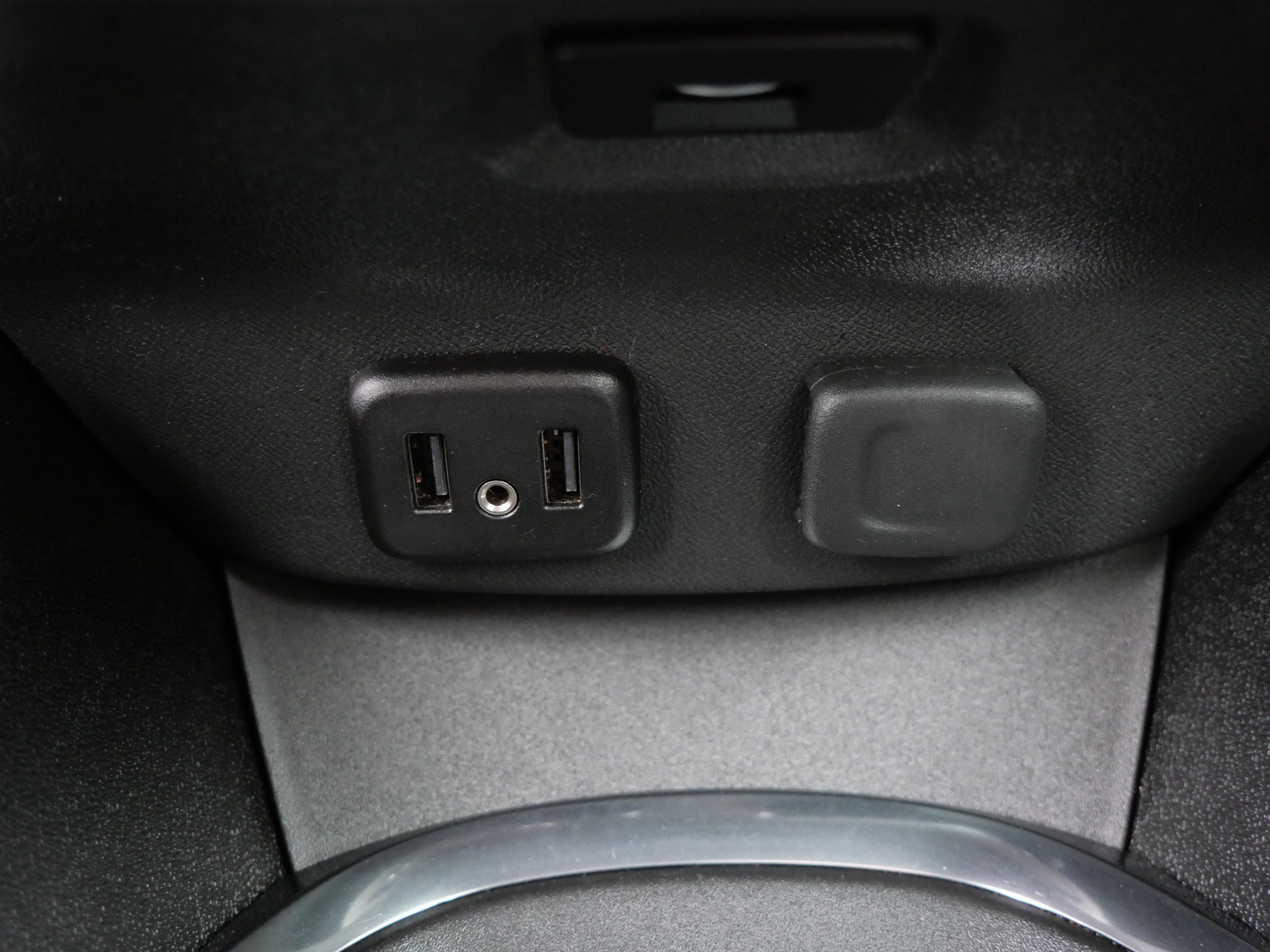 Used 2017 Chevrolet Malibu LT FWD image 31