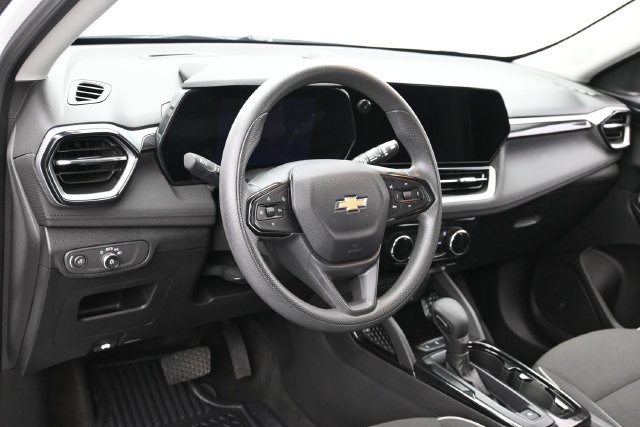 Used 2024 Chevrolet TrailBlazer LT FWD image 15