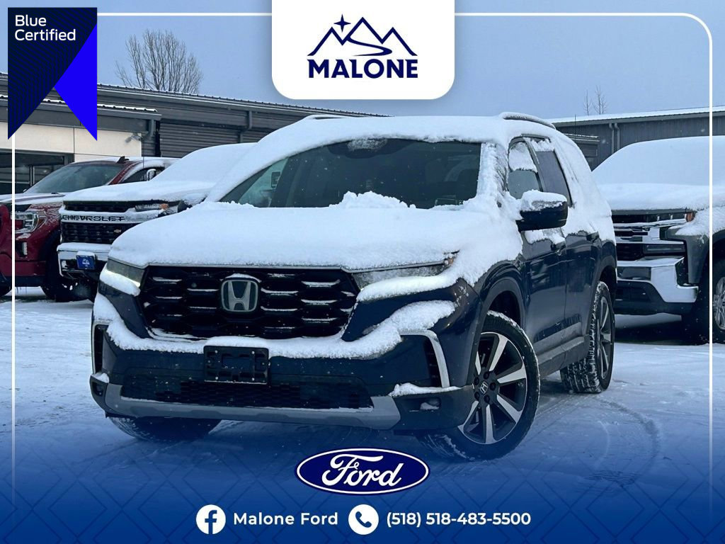Used 2023 Honda Pilot Touring image 1
