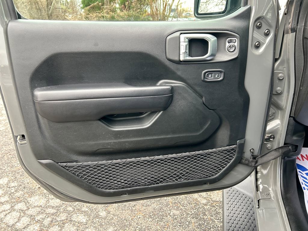 Used 2020 Jeep Wrangler Sport image 12