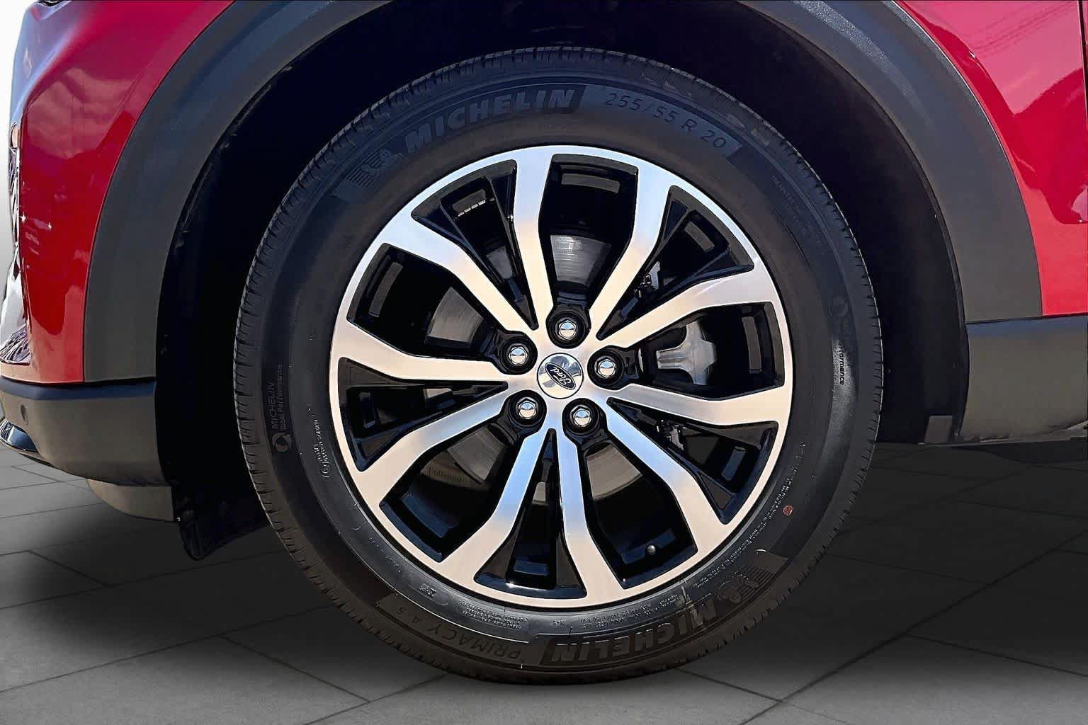 Certified 2026 Ford Explorer ST-Line w/ Premium Package RWD image 10