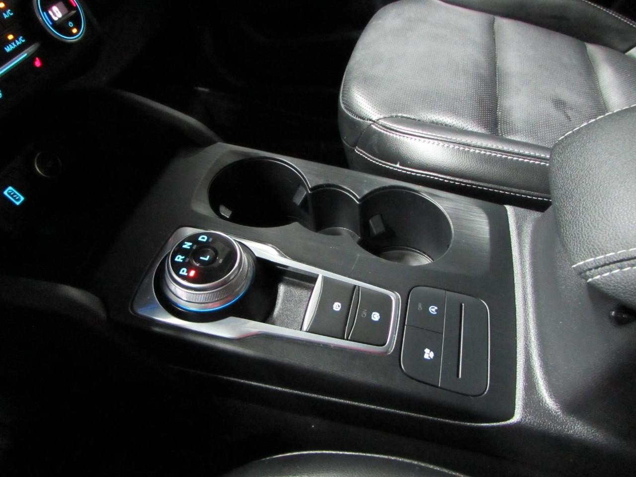 Certified 2020 Ford Escape SEL FWD image 32