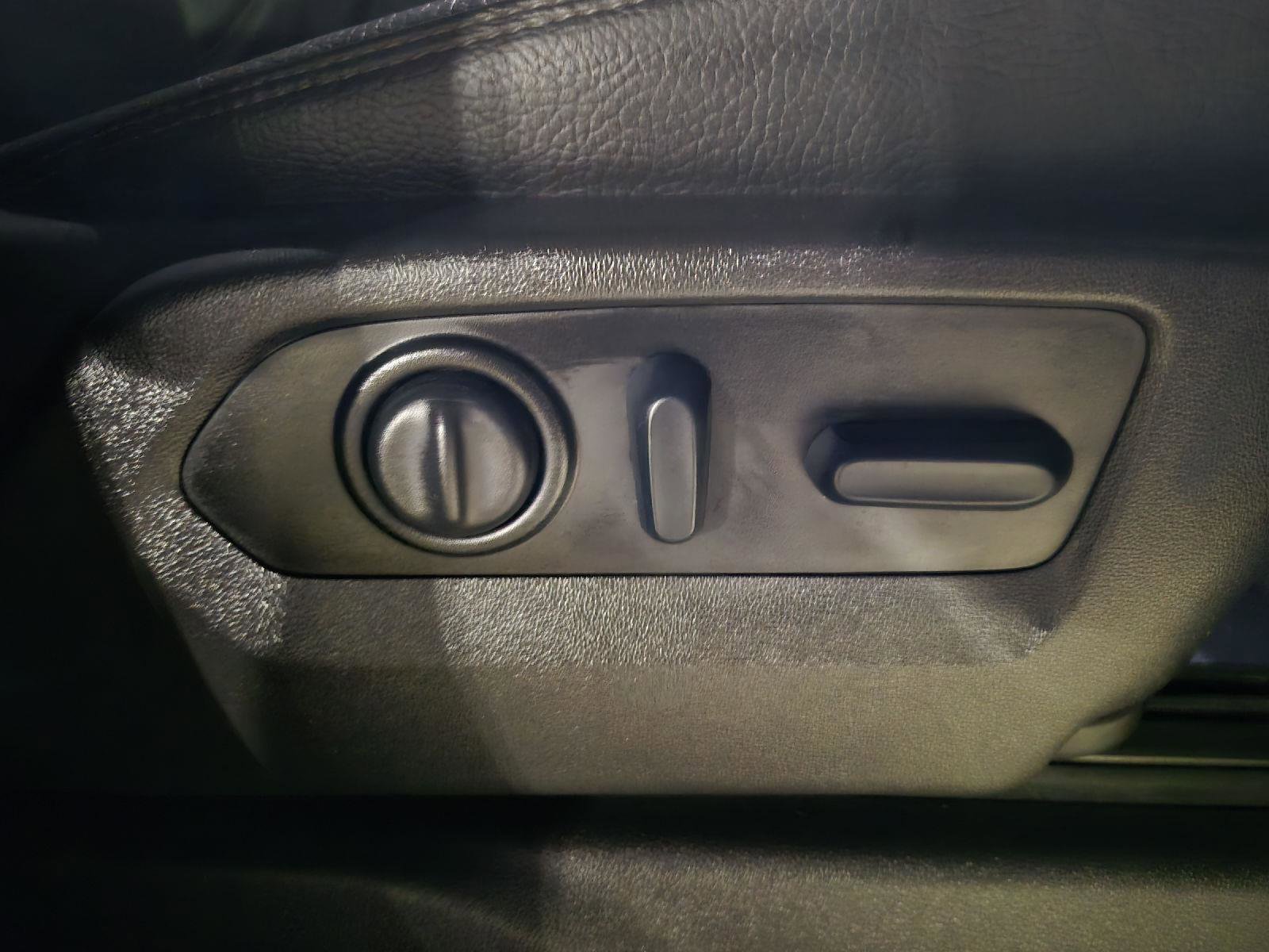 Used 2022 GMC Sierra 3500 Denali image 25