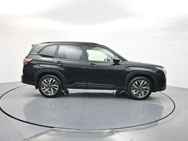 Used 2025 Subaru Forester Touring w/ Popular Package - Touring AWD/4WD image 8