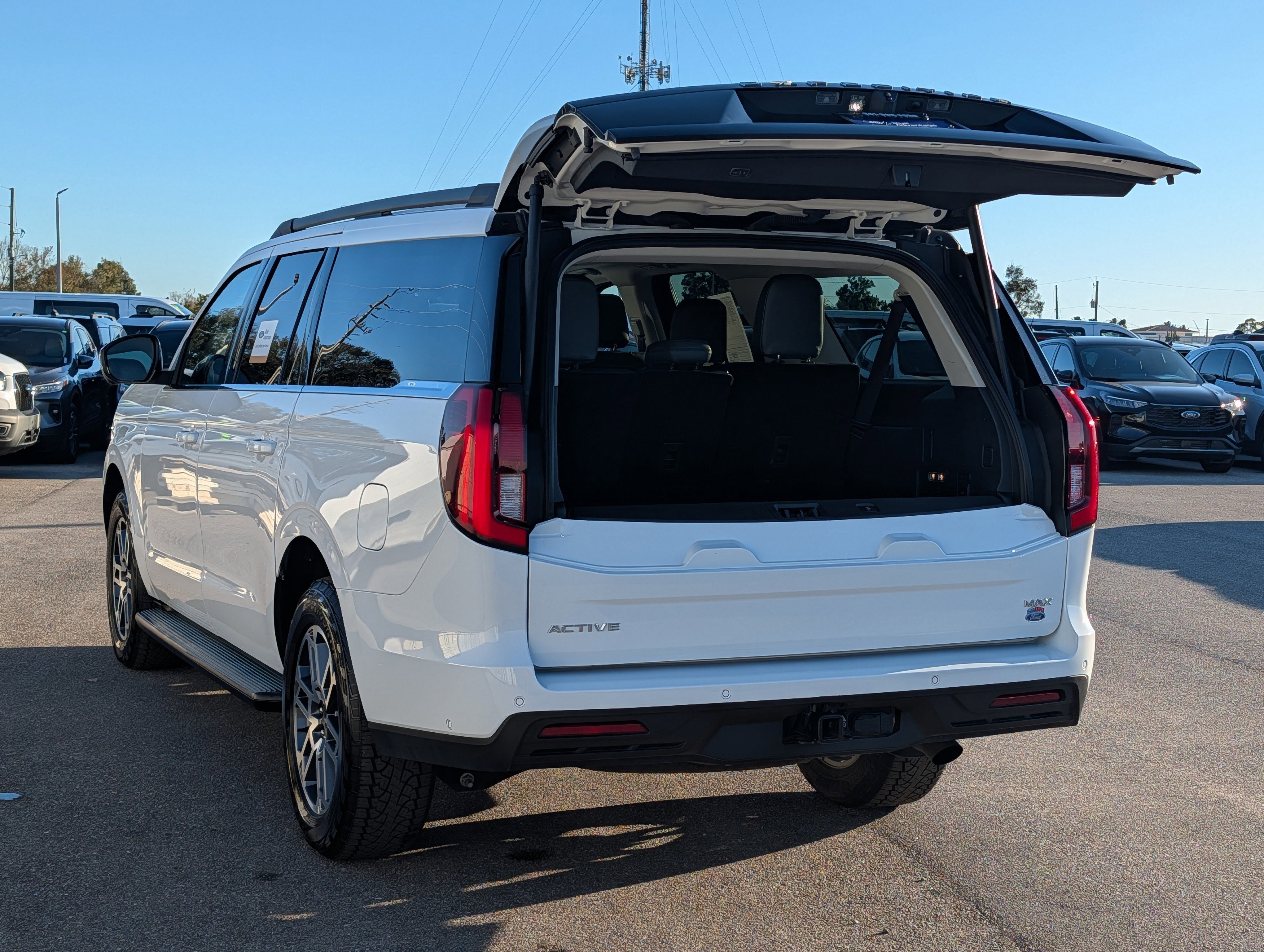 Certified 2025 Ford Expedition Max Active image 3