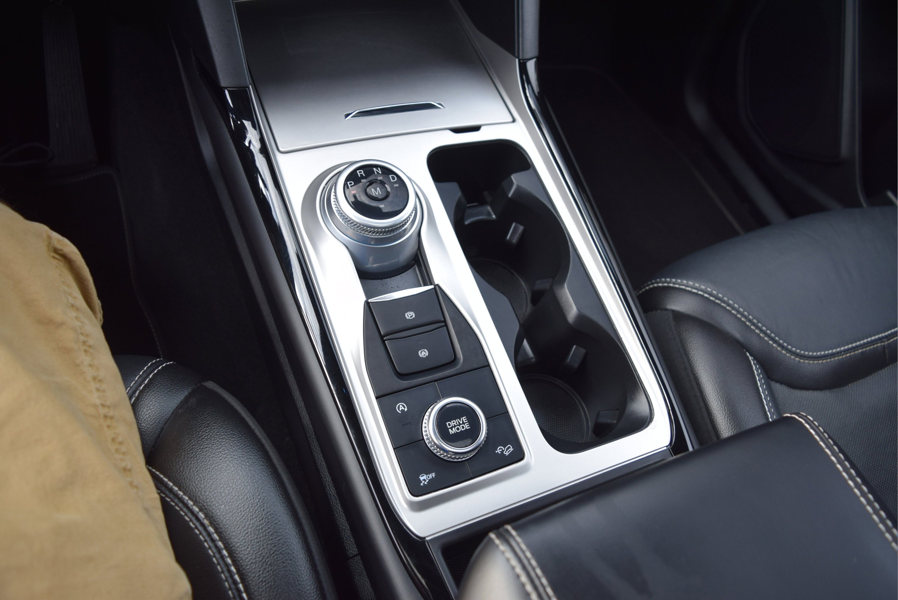 Certified 2022 Ford Explorer ST w/ Equipment Group 401A image 18