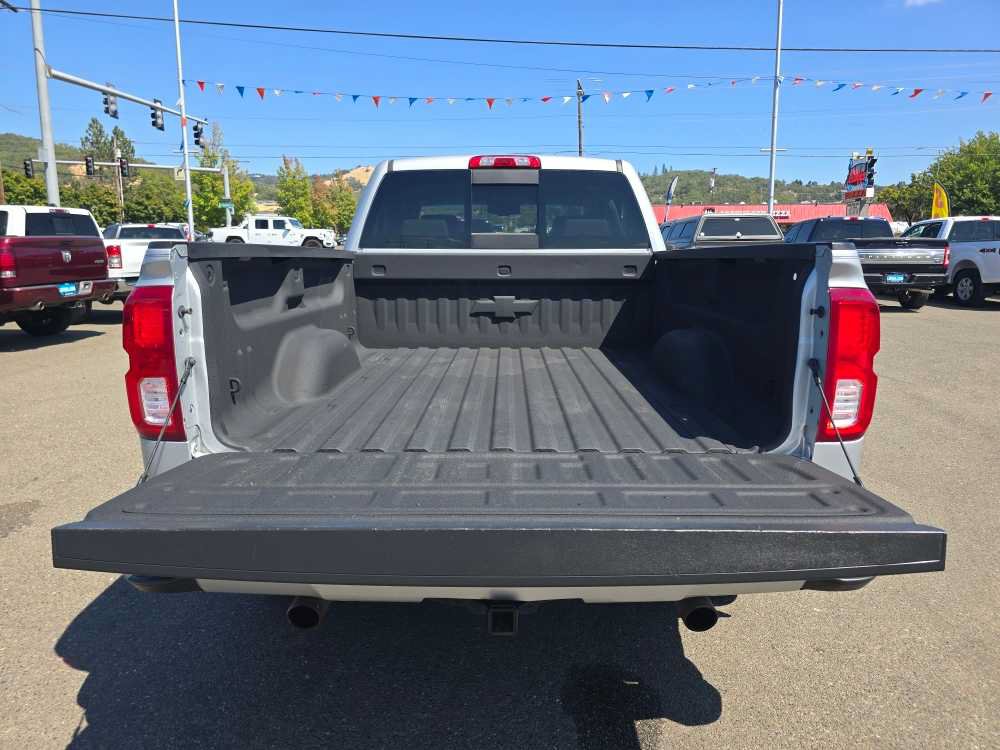 Used 2017 Chevrolet Silverado 1500 LTZ Z71 w/ LTZ Plus Package AWD/4WD image 19