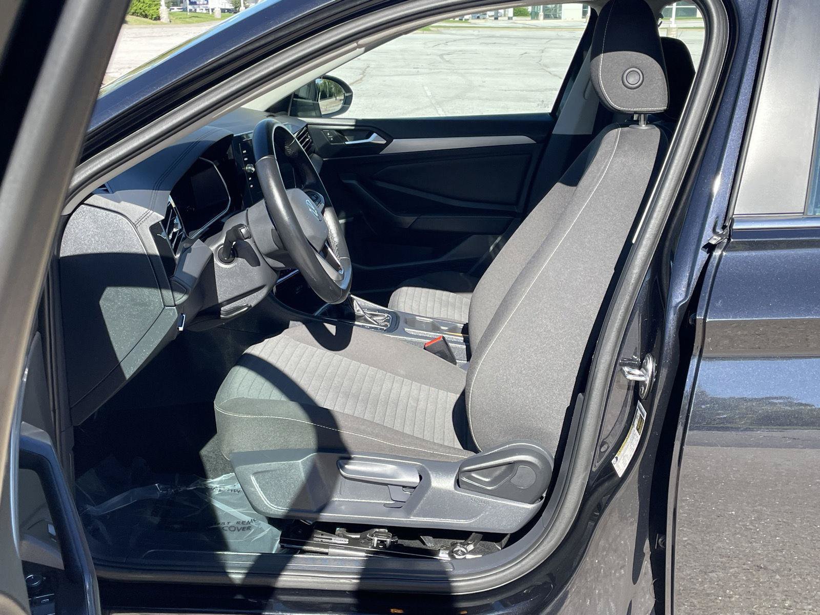 Used 2025 Volkswagen Jetta S FWD image 17
