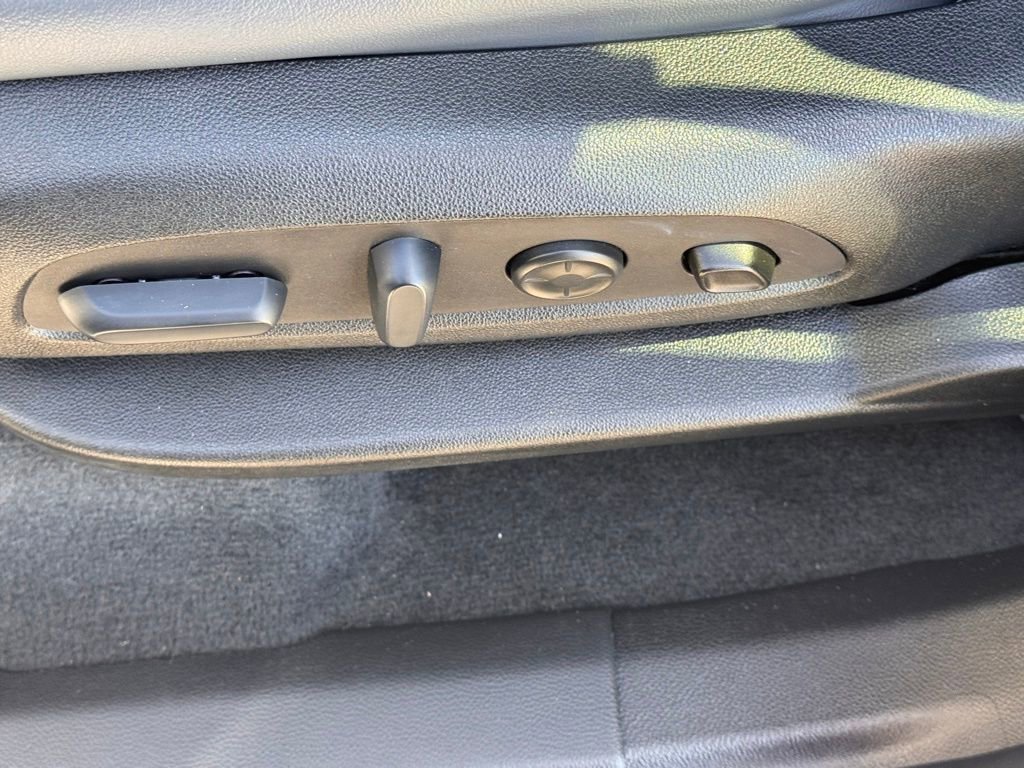 Used 2024 Buick Enclave Premium image 19