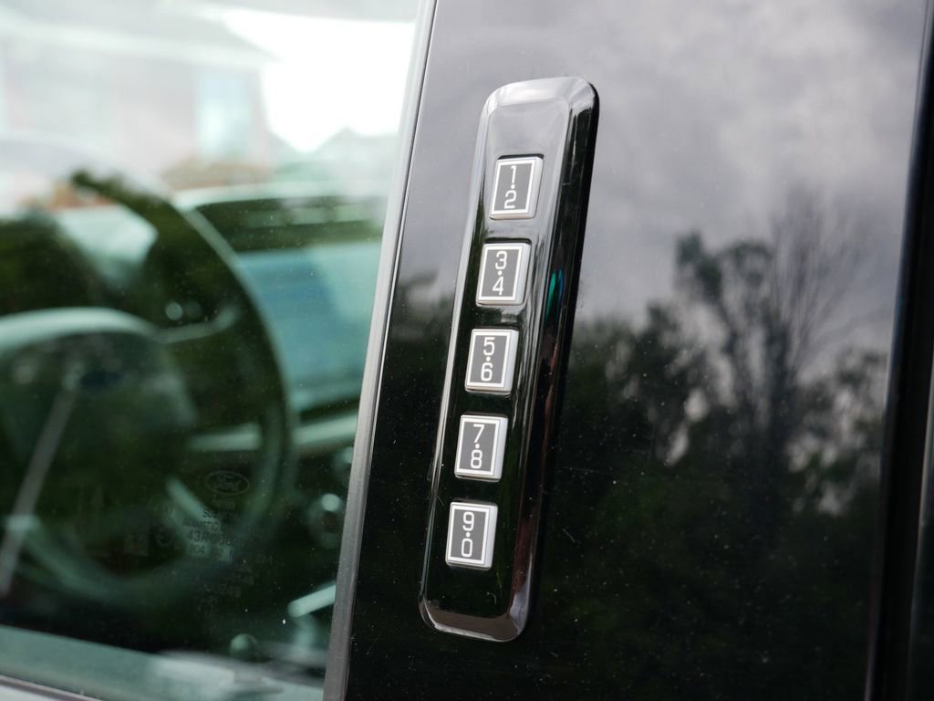 Certified 2021 Ford F150 Lariat AWD/4WD image 11