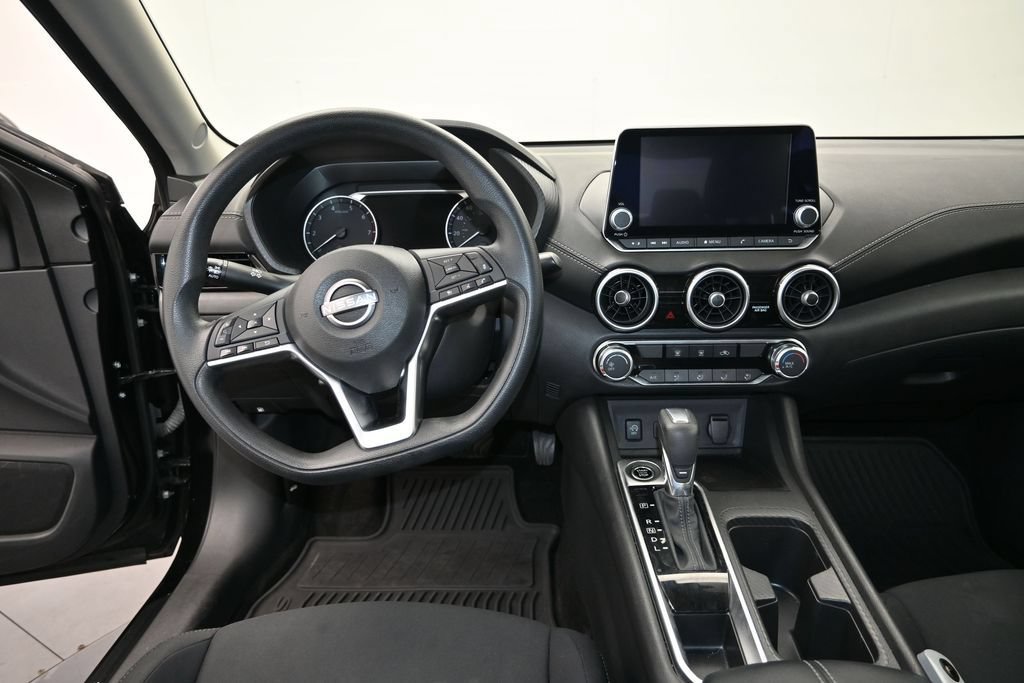 Used 2024 Nissan Sentra SV FWD image 16