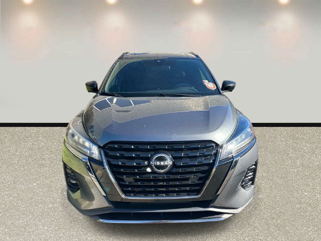 Used 2022 Nissan Kicks SR FWD image 2
