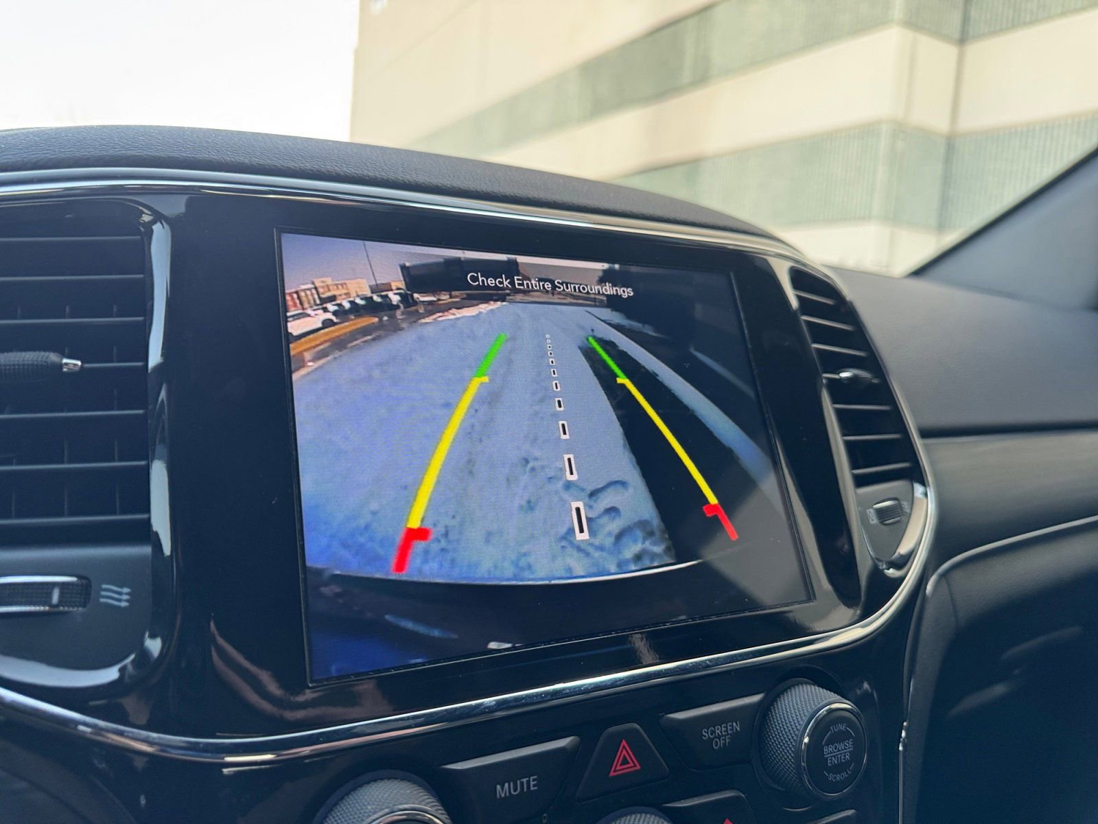 Used 2021 Jeep Grand Cherokee Limited w/ Premium Lighting Group image 28