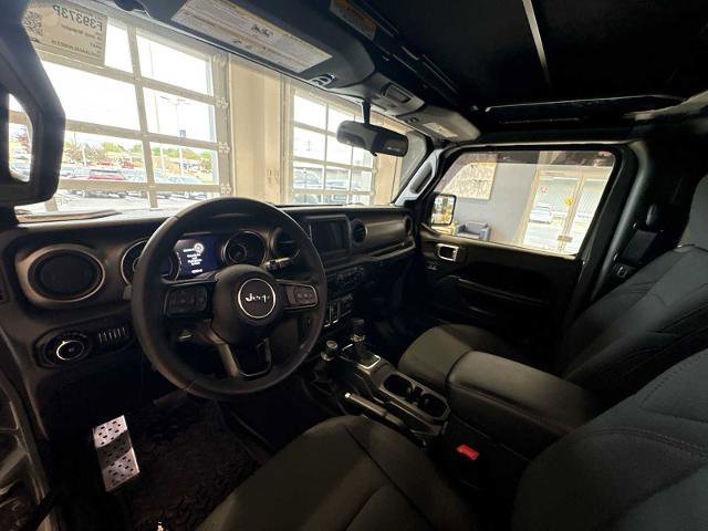 Used 2020 Jeep Wrangler Sport AWD/4WD image 18
