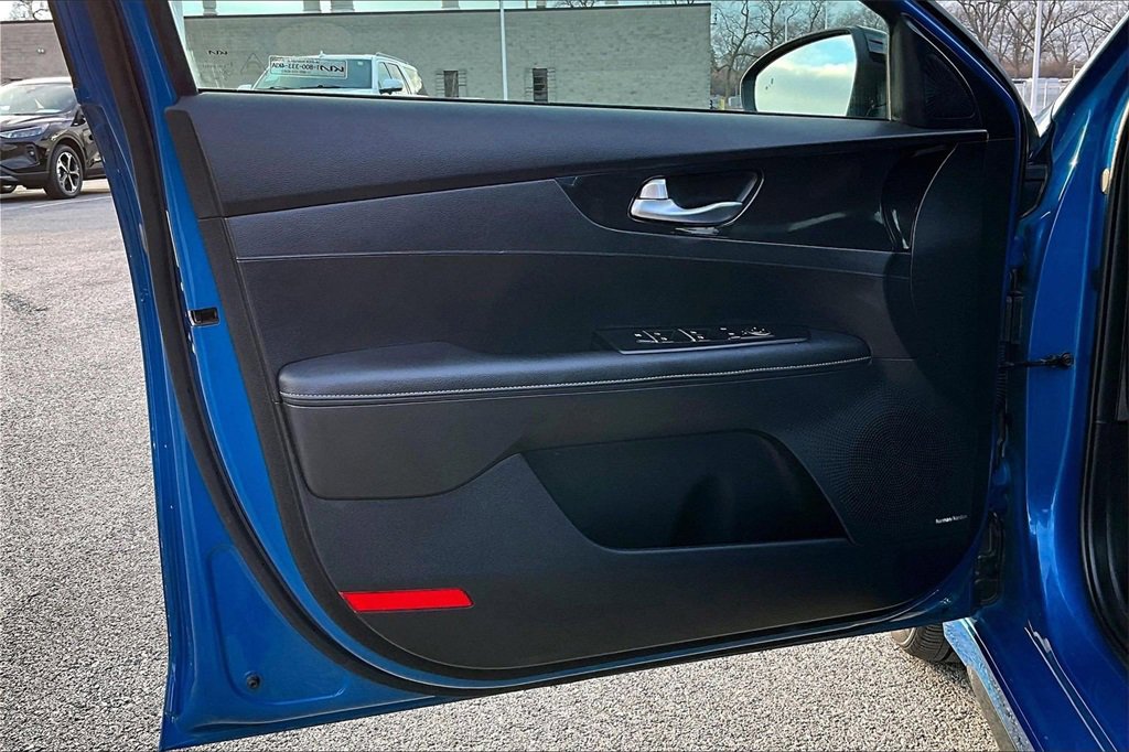 Used 2022 Kia Forte GT-Line w/ GT-Line Premium Package image 22