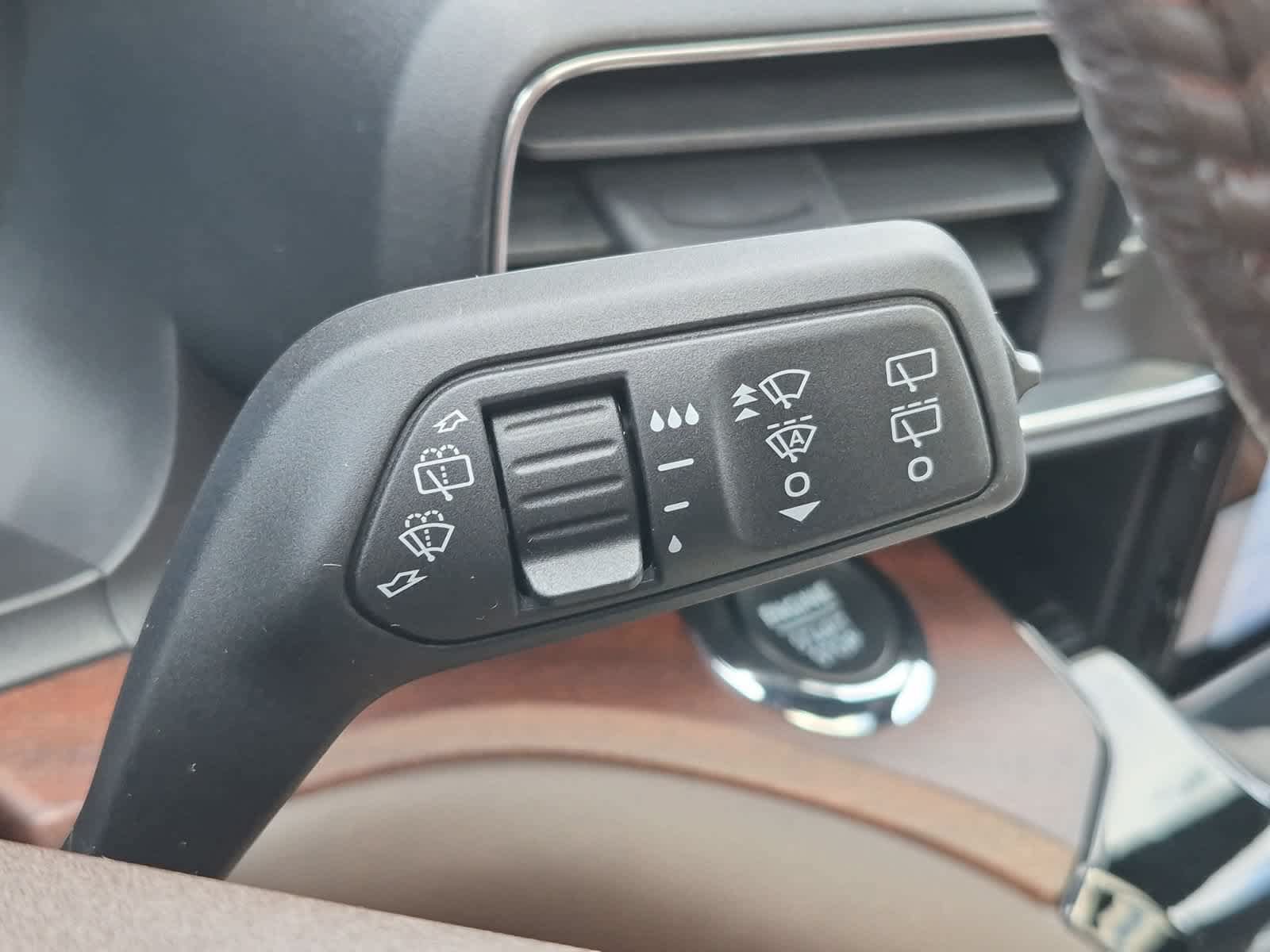 Certified 2024 Ford Explorer King Ranch w/ Technology Package AWD/4WD image 27