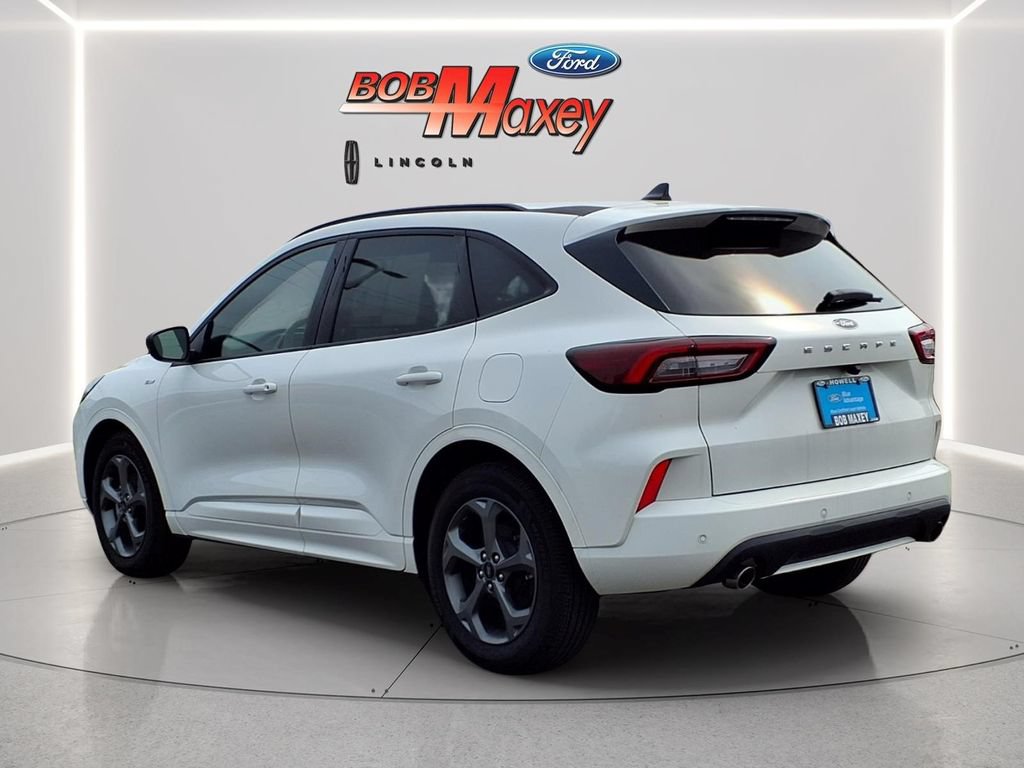 Certified 2023 Ford Escape ST-Line w/ Tech Pack #1 FWD image 7