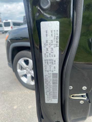 Used 2020 Jeep Compass Latitude FWD image 16